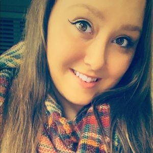 Meet your Posher, Brittney